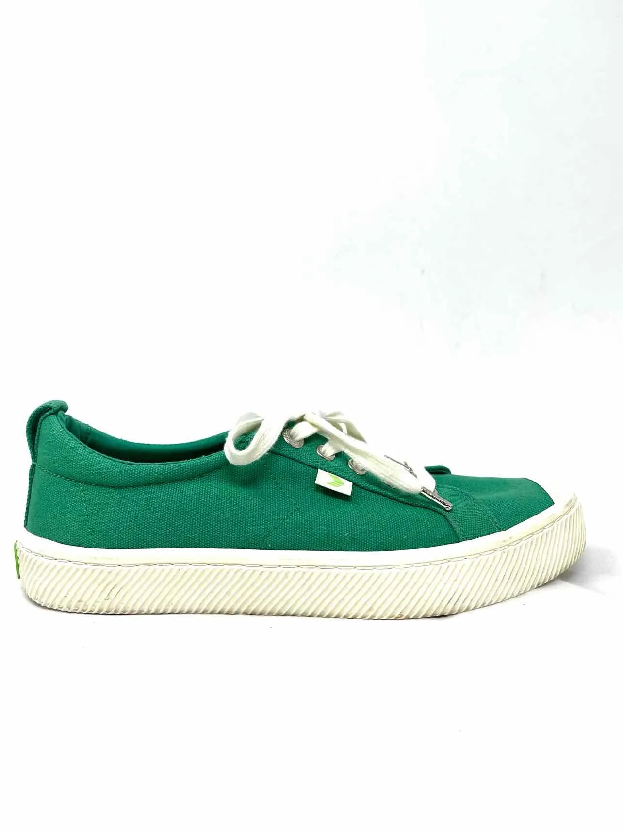 Cariuma Size 9 Green Canvas Shoes Sneakers