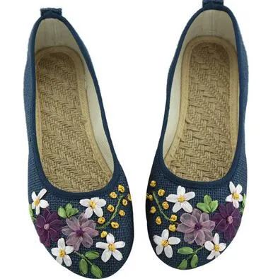 Vintage Embroidered Women Flats Flower Slip On Cotton Fabric Linen Comfortable Old Peking Ballerina Flat Shoes